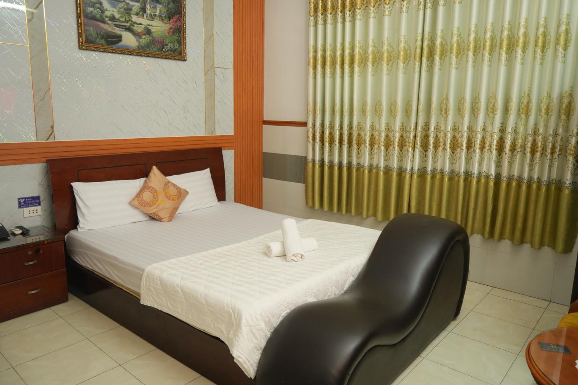 Khach San Tuan Vu Hotel Ho Chi Minh City Exterior photo
